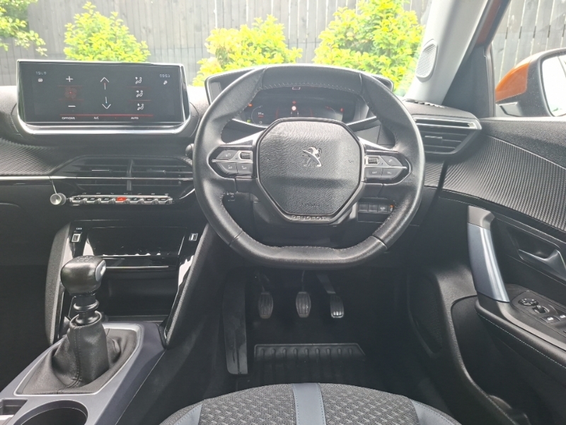 Peugeot 2008 1.2L Puretech Ss Active 129 Bhp White #8