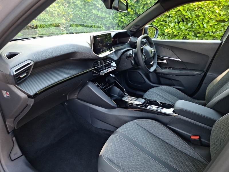 Peugeot 2008 1.2 Puretech 130 Allure Eat8 Grey #5
