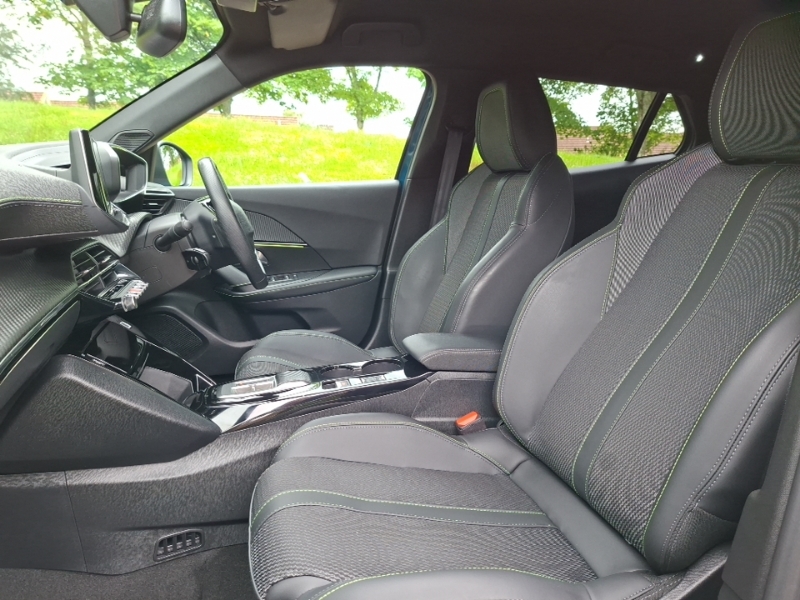 Peugeot e-2008 100Kw Allure 50Kwh Blue #17