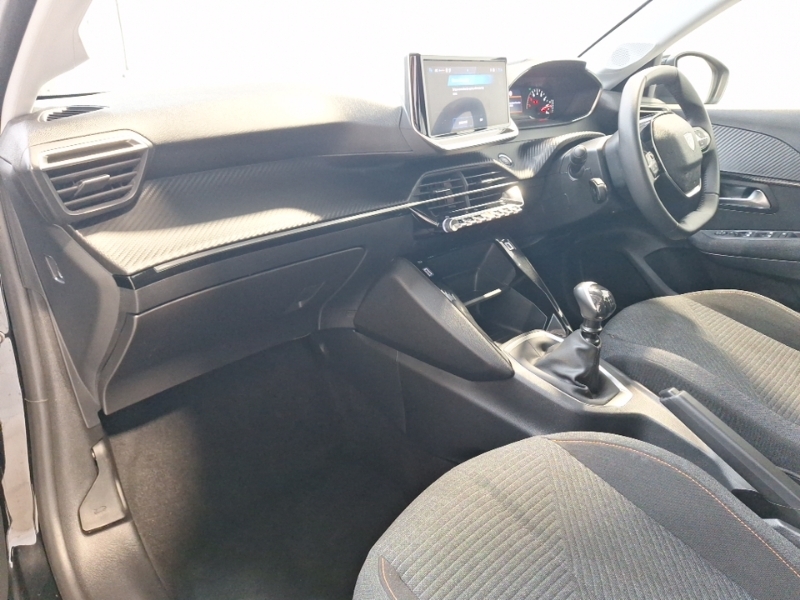 Peugeot 208 1.2 Puretech 100 Style Black #5