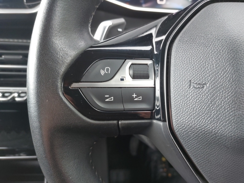 Peugeot 208 1.2 Puretech Active Premium Yellow #12
