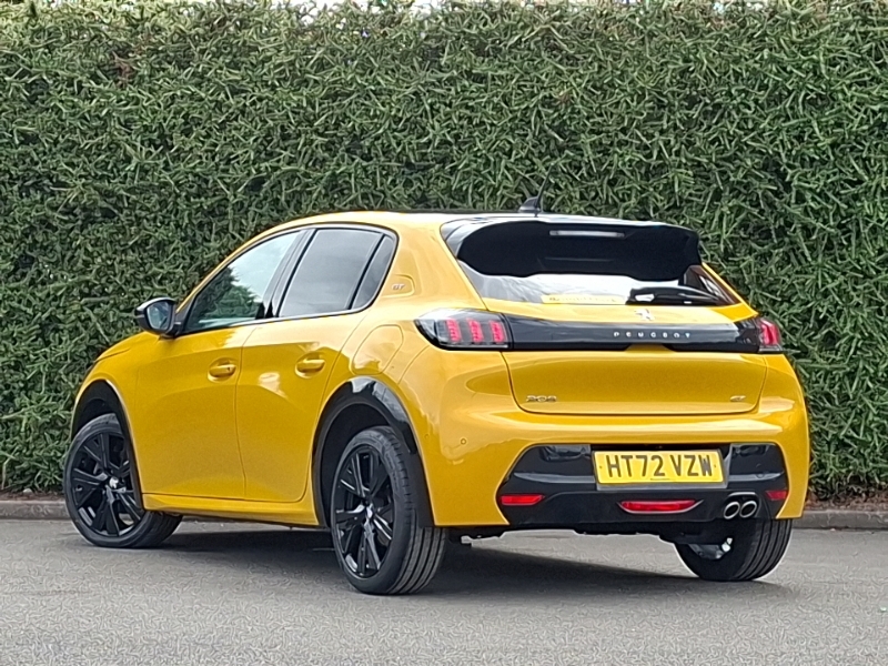 Peugeot 208 1.2 Puretech 130 Gt Premium Eat8 Yellow #2