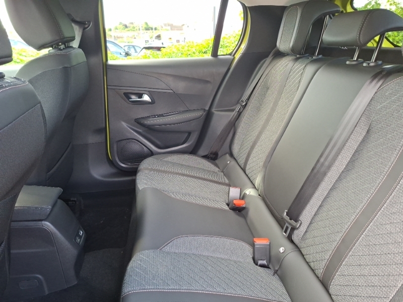 Peugeot e-208 100Kw Allure 50Kwh Yellow #6