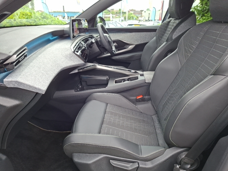 Peugeot 3008 1.2 Hybrid 136 Gt E-dsc6 Blue #5