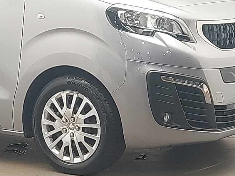 Peugeot e-Traveller Mpv Black #20
