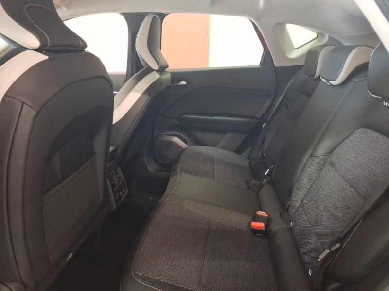 Renault Captur 1.6 E-tech Full Hybrid 145 Techno Red #6