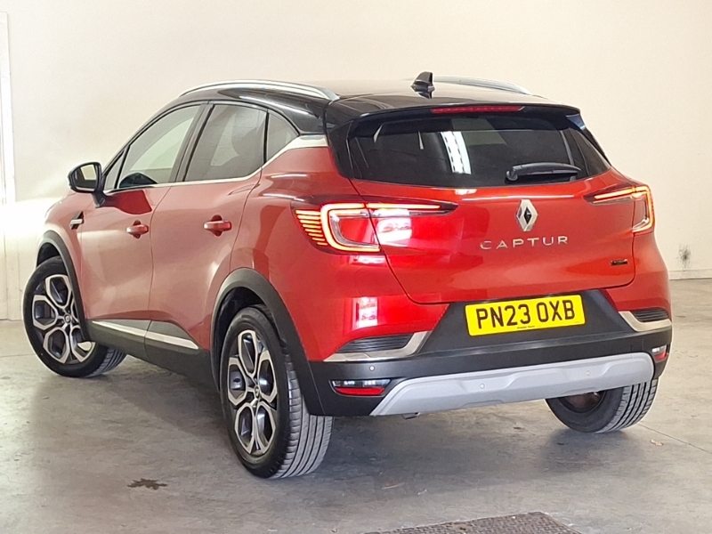 Renault Captur 1.6 E-tech Full Hybrid 145 Techno Red #2