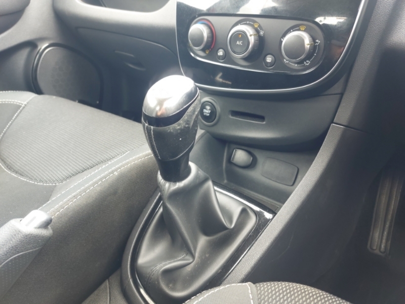 Renault Clio 1.5 Signature Nav Dci 89 Bhp Black #13