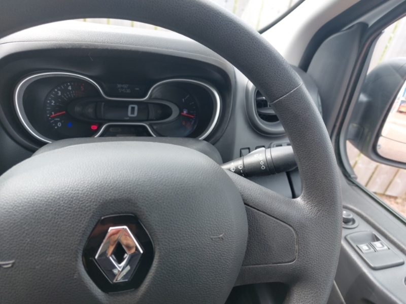 Renault Trafic 2.0 Ll30 Sport Edc Energy Dci 168 Bhp Silver #12