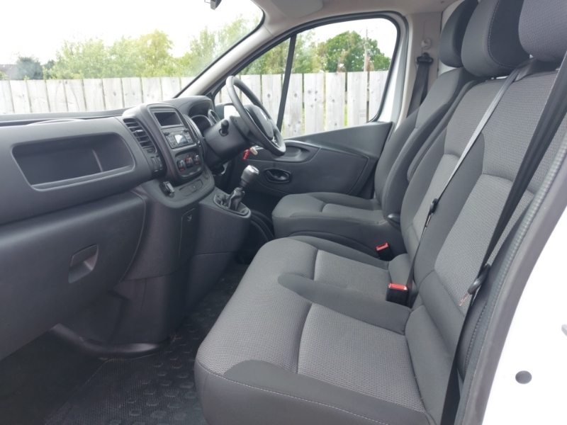 Renault Trafic Sl28 Energy Dci 120 Business Van White #5
