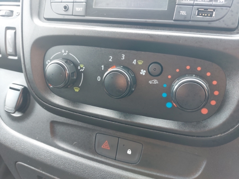 Renault Trafic 2.0 Ll30 Sport Edc Energy Dci 168 Bhp Silver #16