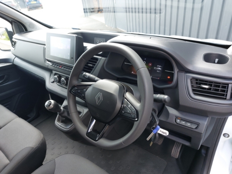 Renault Trafic Ll30 Blue Dci 130 Advance Safety Van White #3