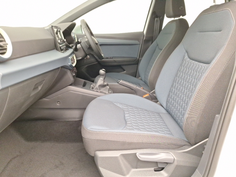 Seat Ibiza 1.0 Tsi 95 Se White #5