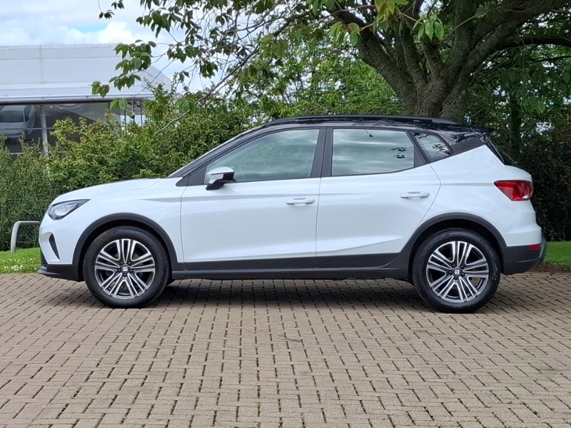 Seat Arona 1.0 Tsi 110 Se Technology Dsg White #4
