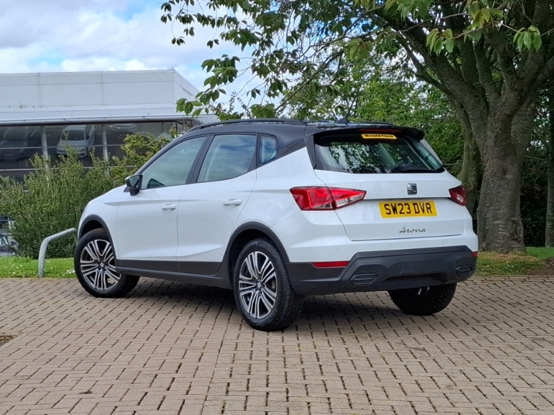 Seat Arona 1.0 Tsi 110 Se Technology Dsg White #2