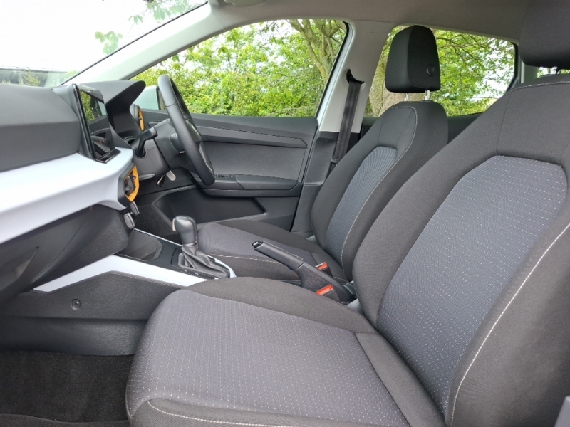 Seat Arona 1.0 Tsi 110 Se Technology Dsg White #5