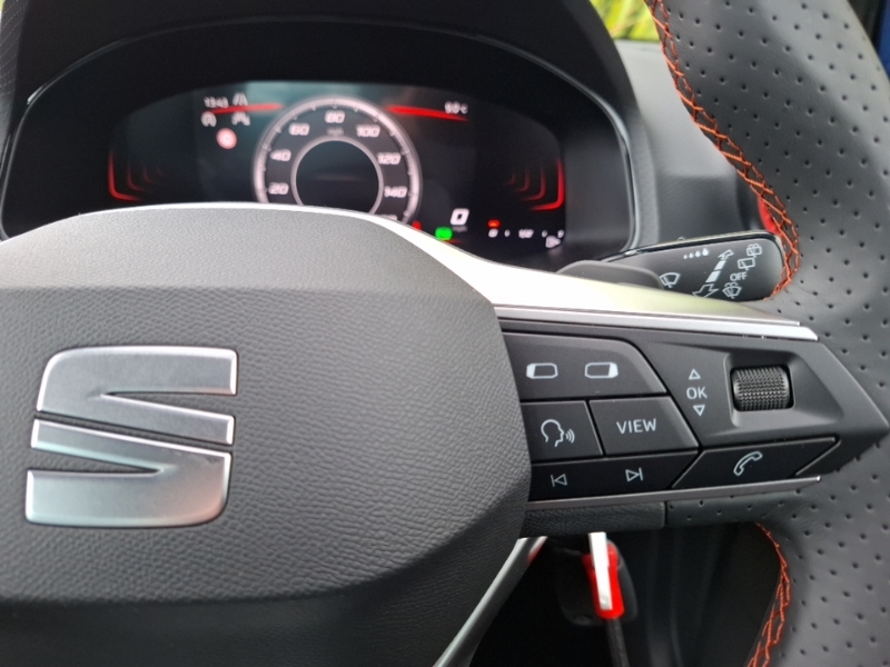Seat Arona 1.0 Tsi 115 Se Technology Dsg Black #13
