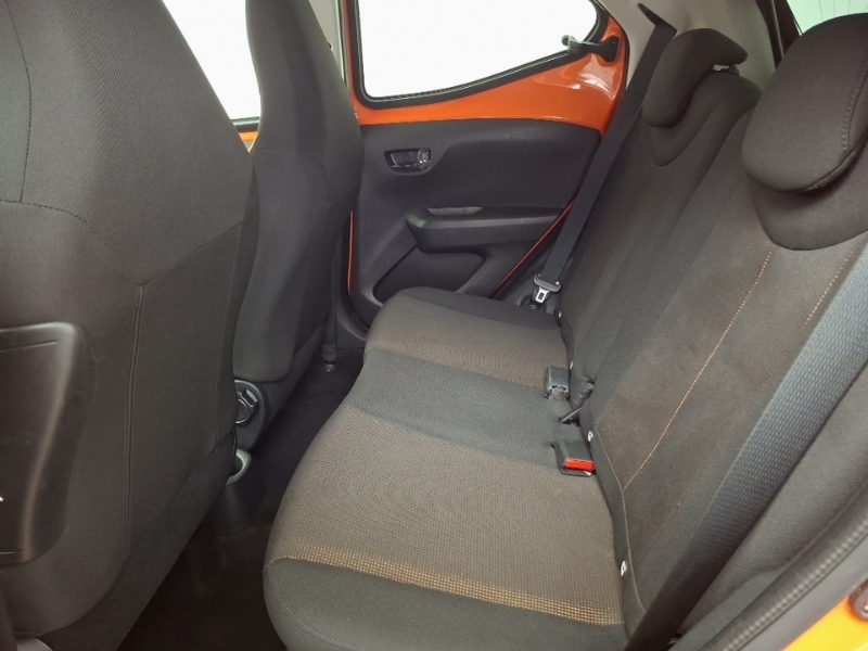 Toyota Aygo 1.0 Vvt-i X-cite 6 Orange #6