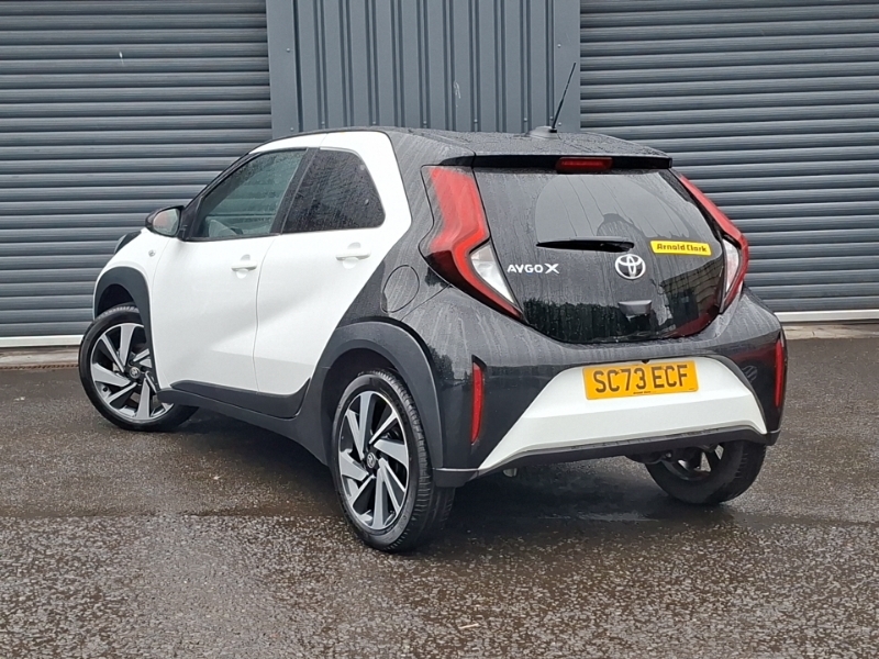 Toyota Aygo X 1.0 Vvt-i Edge White #2