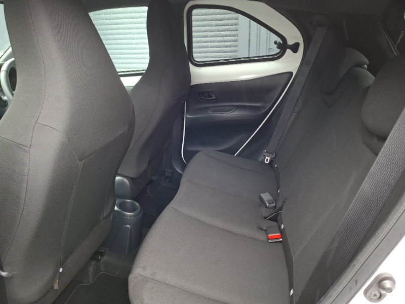Toyota Aygo X 1.0 Vvt-i Edge White #6