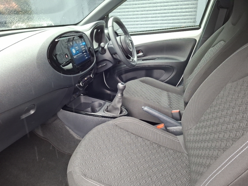 Toyota Aygo X 1.0 Vvt-i Edge White #5