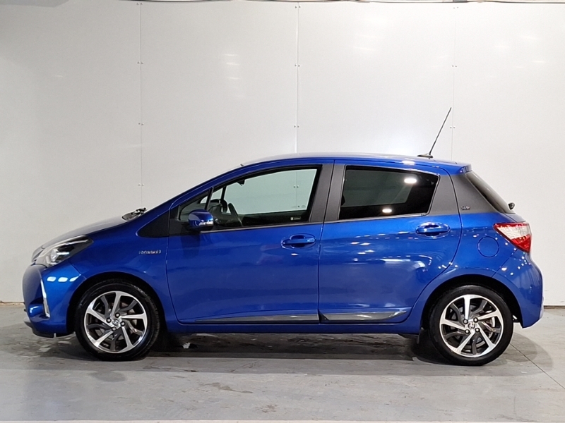 Toyota Yaris 1.5 Hybrid Y20 Cvt Bi-tone Blue #4
