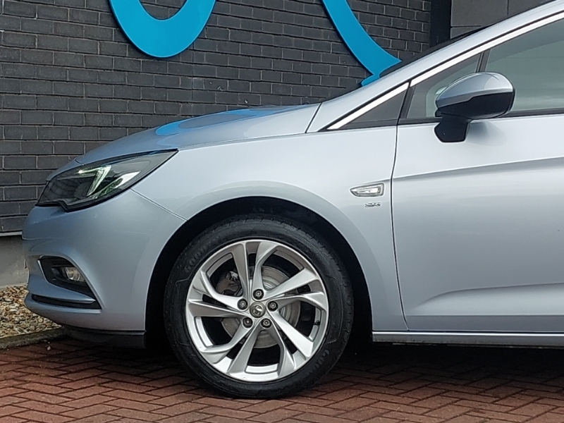 Vauxhall Astra 1.4T 16V 150 Sri White #19