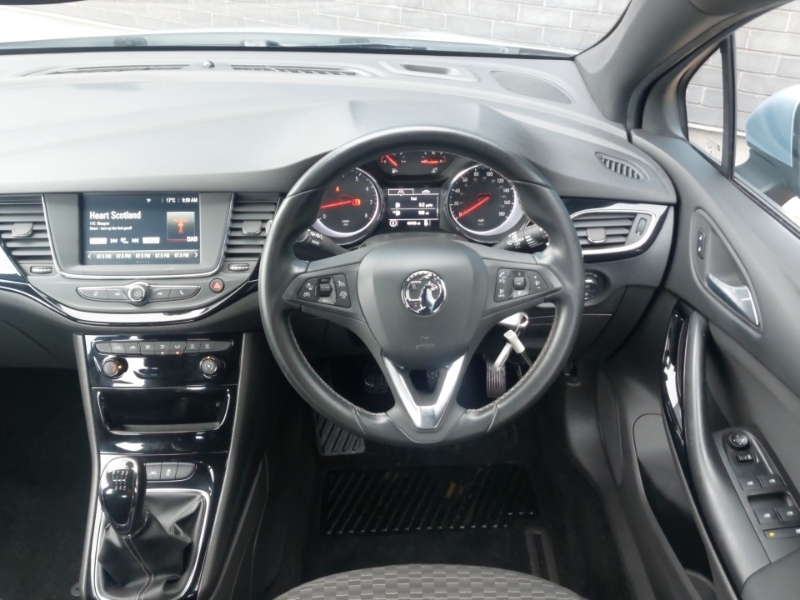 Vauxhall Astra 1.4T 16V 150 Sri White #8