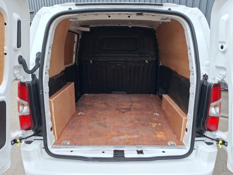 Vauxhall Combo 2300 1.5 Turbo D 100Ps H1 Sportive Van 6 Speed Grey #17