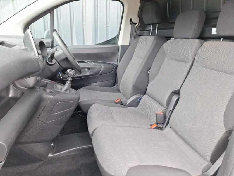 Vauxhall Combo 2300 1.5 Turbo D 100Ps H1 Sportive Van 6 Speed White #5