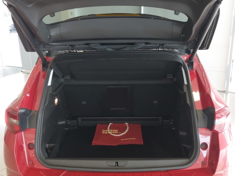 Vauxhall Grandland Ultimate Red #8
