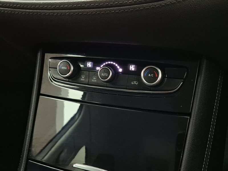 Vauxhall Grandland X Tech Line Nav White #16