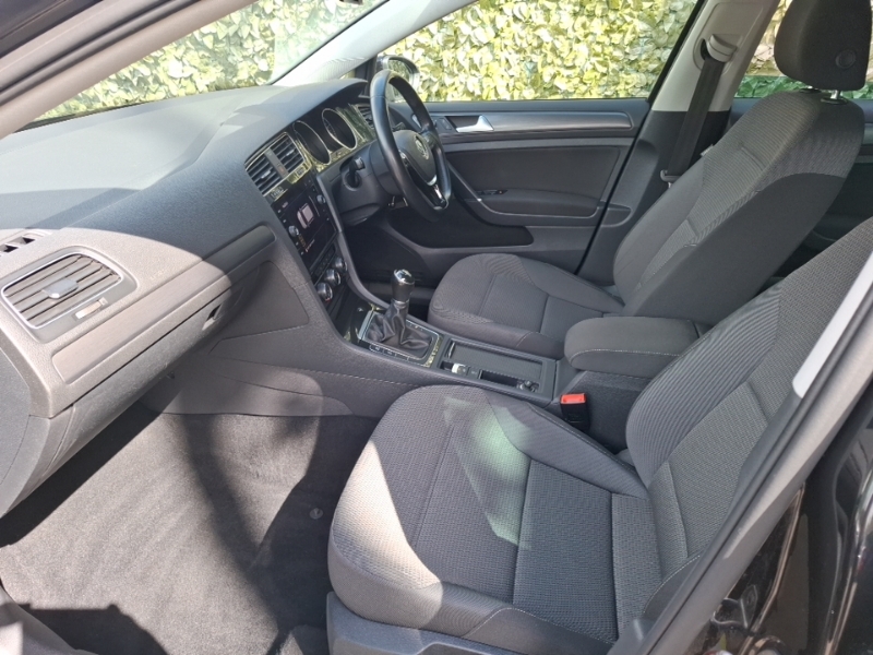Volkswagen Golf 1.6 Tdi Match Black #5