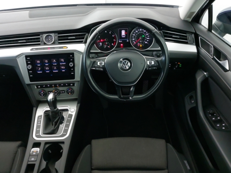 Volkswagen Passat 1.5 Tsi Evo Gt White #8