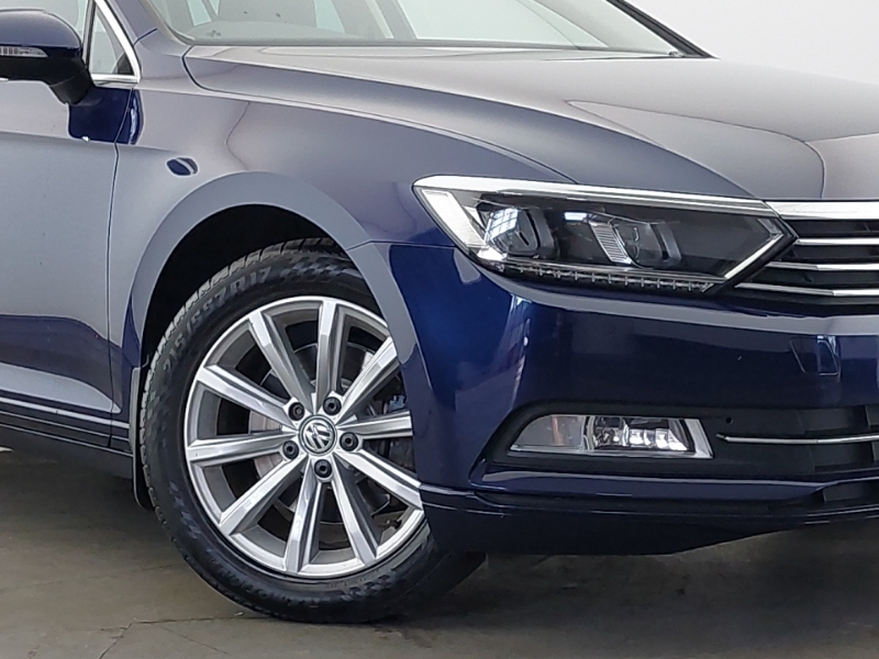 Volkswagen Passat 1.5 Tsi Evo Gt White #20