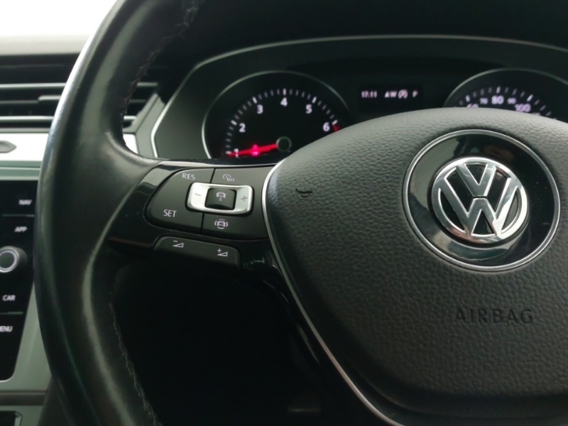 Volkswagen Passat 1.5 Tsi Evo Gt White #12