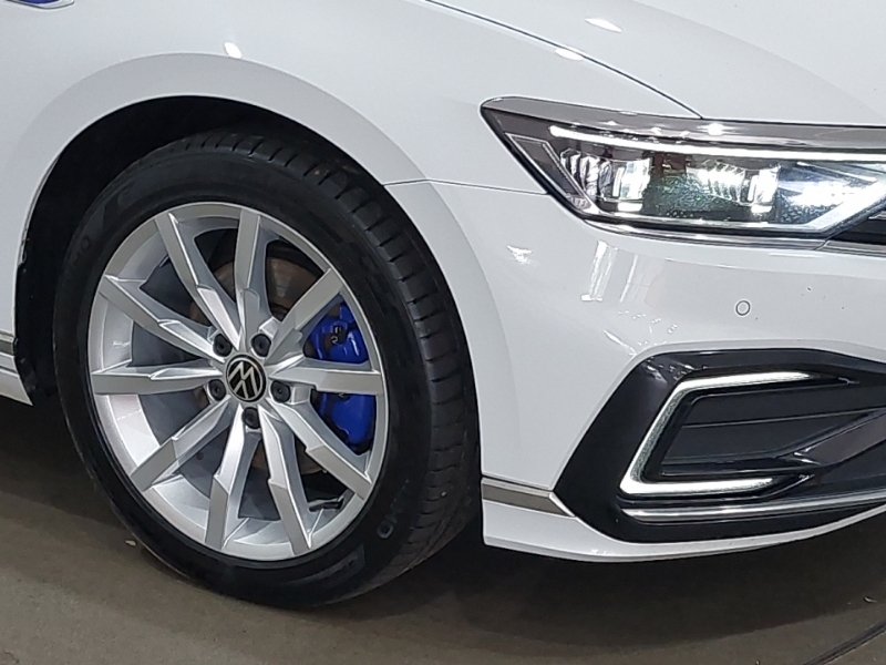 Volkswagen Passat 1.5 Tsi Evo R-line Grey #20