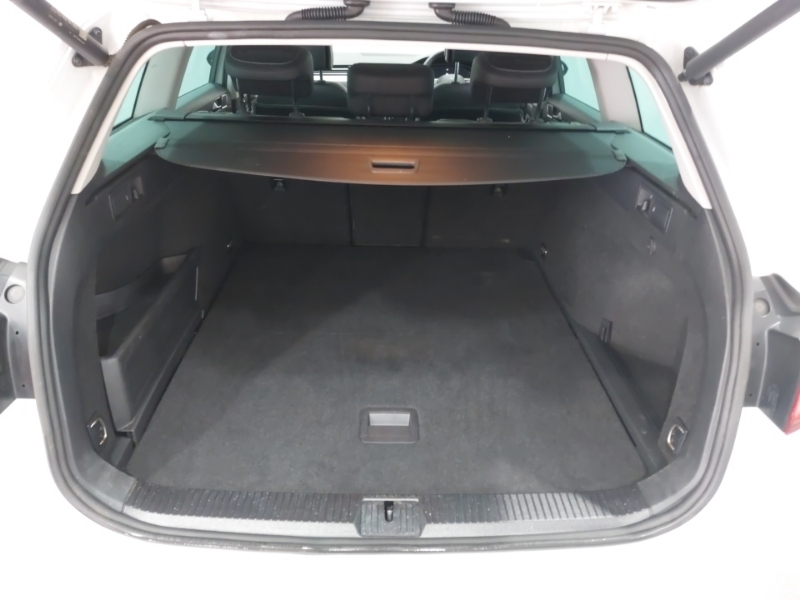 Volkswagen Passat 1.5 Tsi Evo R-line Grey #18