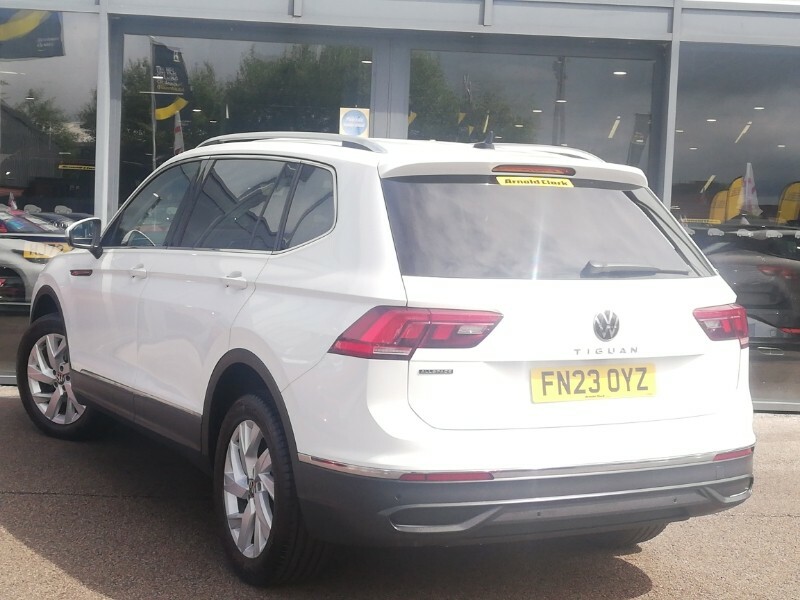 Volkswagen Tiguan Allspace 1.5 Tsi Life White #2