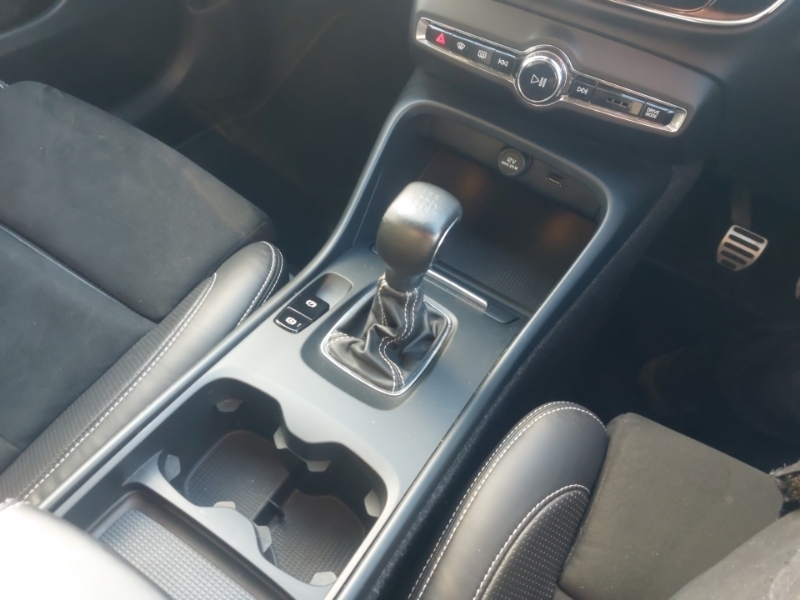 Volvo XC40 R-design, B4 Mild Hybrid Grey #18
