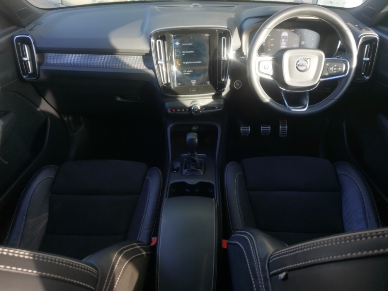 Volvo XC40 1.5 T3 163 R Design Black #3