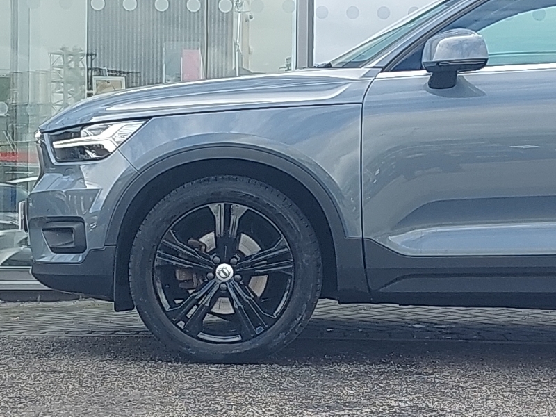 Volvo XC40 D3 Momentum 750 Fdc Or 2 Services 199 Black #19