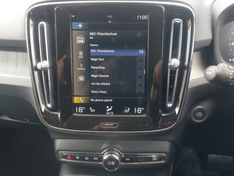 Volvo XC40 D3 Momentum 750 Fdc Or 2 Services 199 Black #11