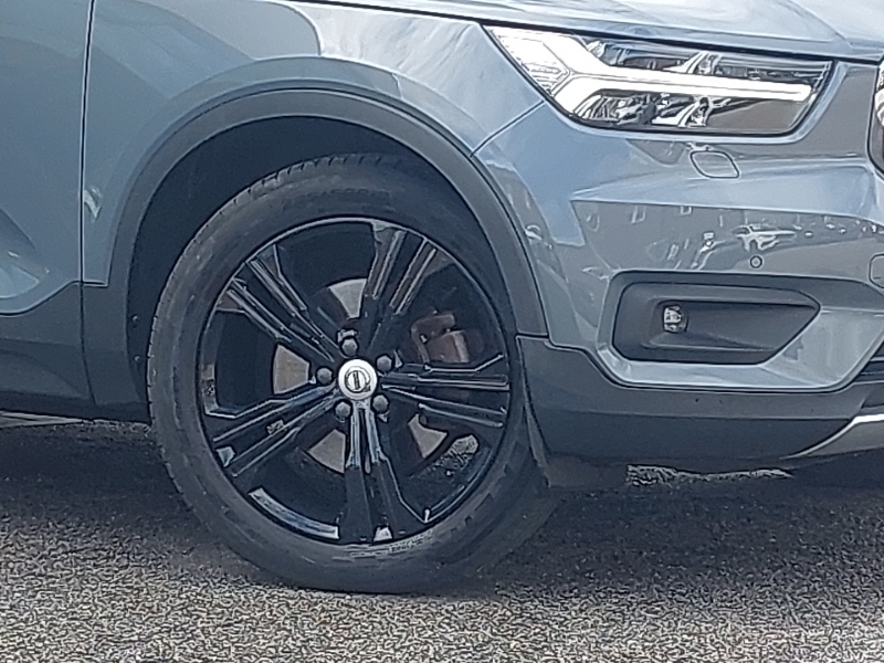 Volvo XC40 D3 Momentum 750 Fdc Or 2 Services 199 Black #20