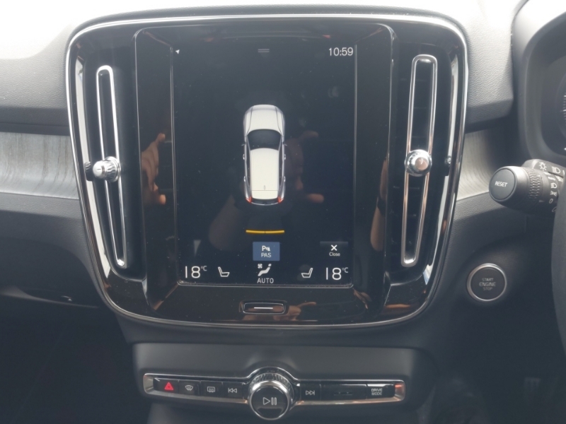 Volvo XC40 D3 Momentum 750 Fdc Or 2 Services 199 Black #9