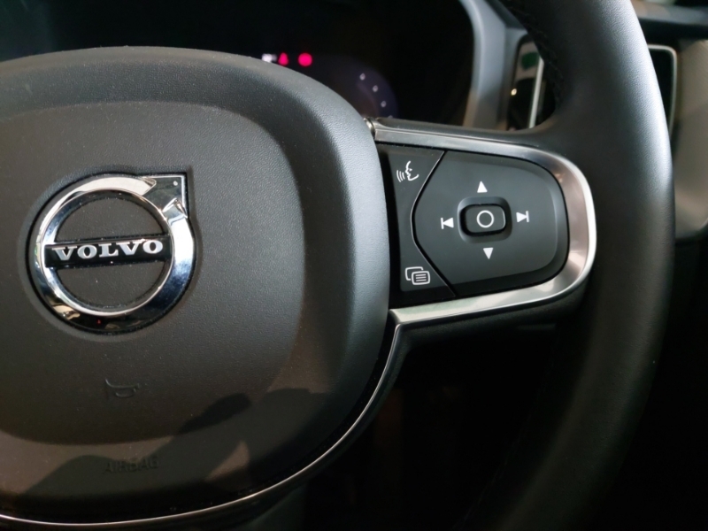 Volvo XC60 2.0L B5 Mhev Ultimate Dark Awd  #13