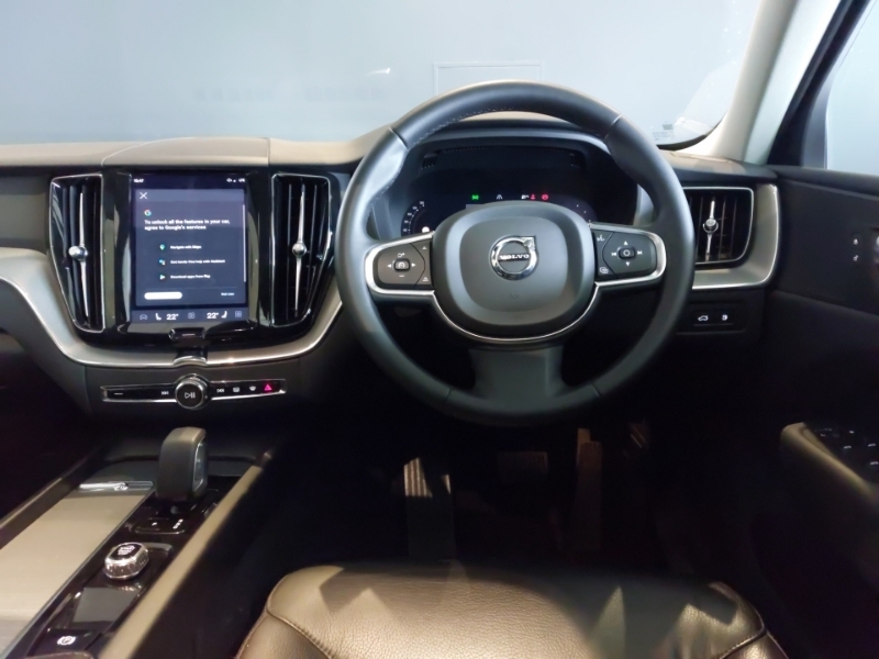 Volvo XC60 2.0L B5 Mhev Ultimate Dark Awd  #8