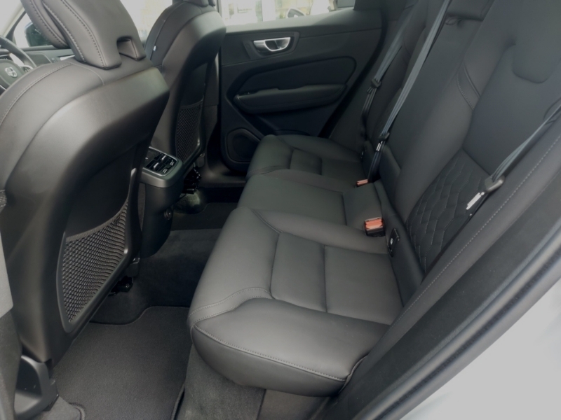 Volvo XC60 2.0 B5p Plus Dark Awd Geartronic Grey #6