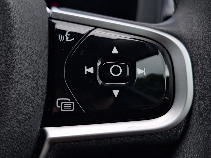 Volvo XC60 Ultra Black Edition Blue #12