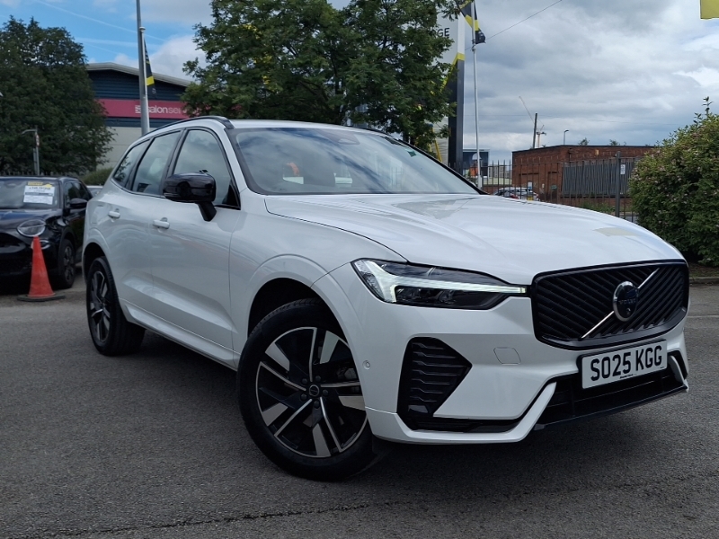 Volvo XC60 2.0 B5p Plus Dark Awd Geartronic White